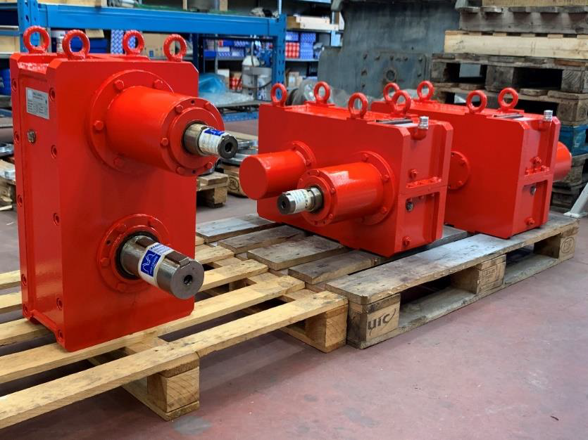 MGS Gearboxes for crane travel